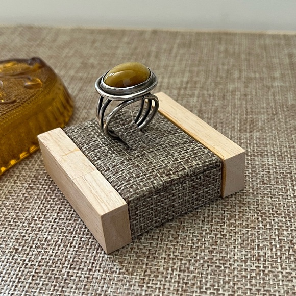 Vintage Sterling Silver Tiger Eye Ring - Picture 7 of 8